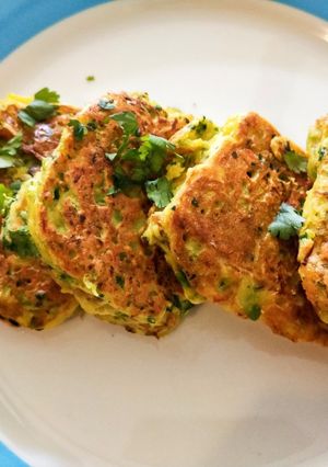 A picture of Vegan French toast / Non Fried Veggies Bread Pakoras.