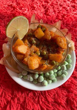 A picture of Aloo matar Restaurant style.