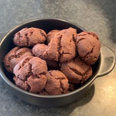 A picture of Chocolate cookies.