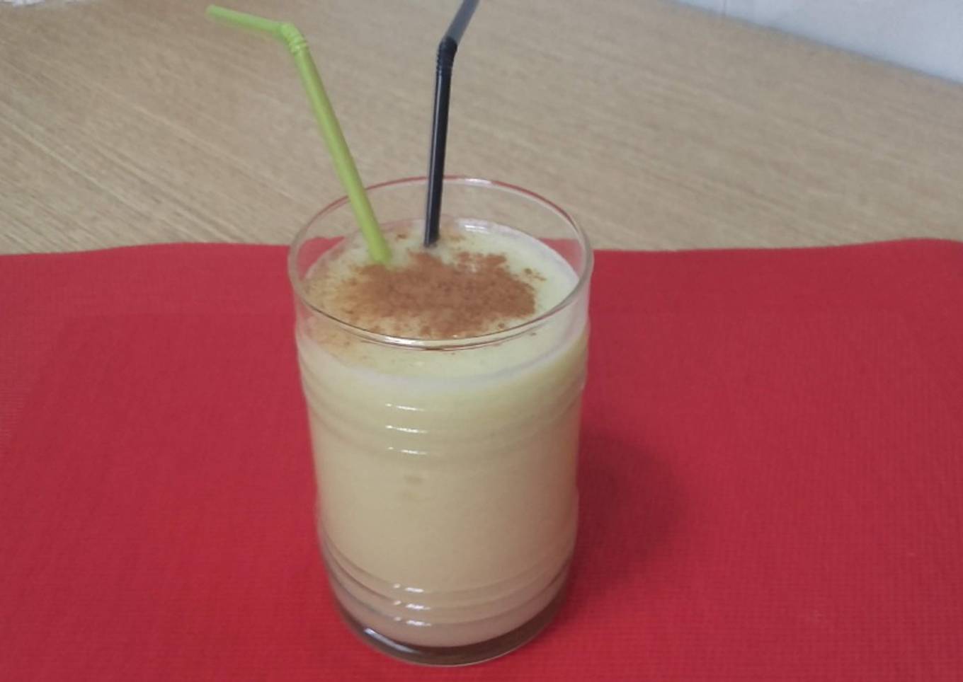 Batido saludable, melón y manzana