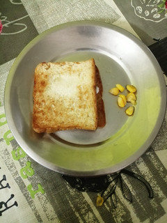 கார்ன் பிரெட் ஸான்விச் (Corn bread sandwich recipe in tamil) செய்முறை முக்கிய புகைப்படம்