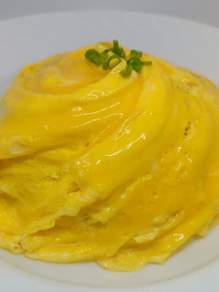 A picture of Japanese Tornado Omelette Rice.