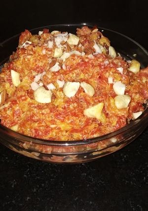 A picture of Gajar ka halwa with milkmaid.