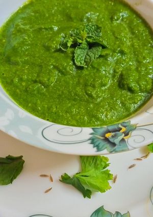 A picture of Green Chutney.