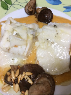Una foto de Bacalao a baja temperatura con crema de boniato 🍠