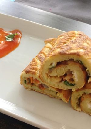 ক্রেপ এগ রোল (crepe egg roll recipe in Bengali) রেসিপির প্রধান ছবি