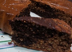 Una foto de Torta marmolada low carb