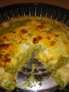 Una foto de Tarta de brócoli y salsa blanca