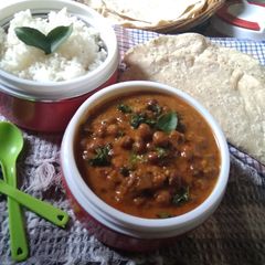 A picture of Black Chickpea Tikka Masala.