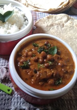 A picture of Black Chickpea Tikka Masala.