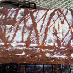 A picture of Torta de chocolate rellena de chocolate.