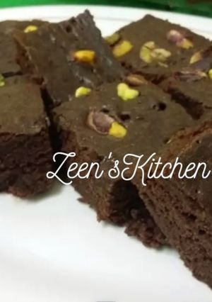 A picture of Microwave Fudgy Pistachio Brownies.
