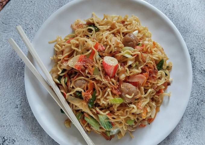 Resep 468.Mie Goreng Simpel (leftover Bumbu Bakso) Oleh An_nesha - Cookpad