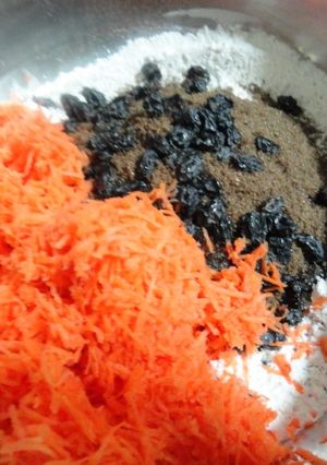 A picture of Eggless Carrot and raisin cake.