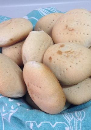 A picture of Pan Amasado (Chilean Bread Rolls).