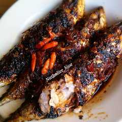 A picture of Ikan bakar kecap.