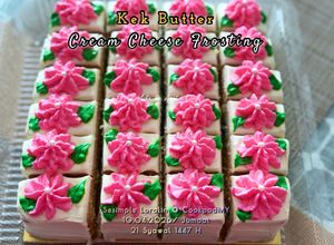 Gambar Creamy Vanilla Butter Cake (Cream Cheese Frosting)