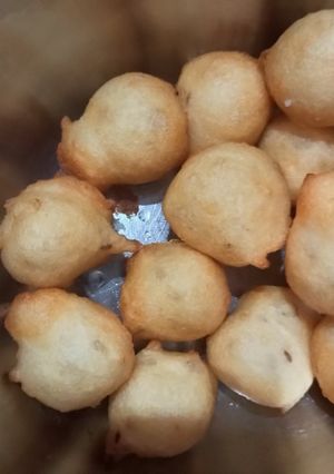 उड़द दाल बोंडे (Urad dal bonde recipe in Hindi) रेसिपी मुख्य फोटो