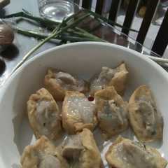 A picture of Tahu aci isi bakso.