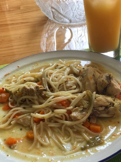 Una foto de Pastas con pavo