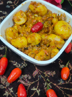 चटपटे बेबी पोटैटो (Chatpate baby potato recipe in Hindi) रेसिपी मुख्य फोटो