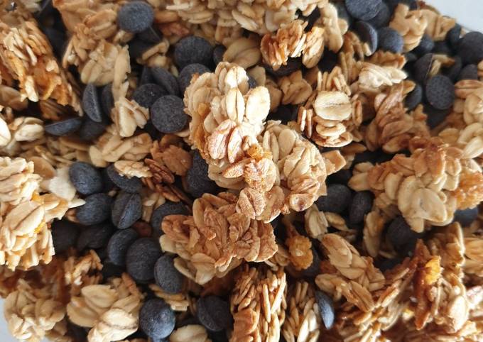 Easiest Way to Make Ultimate Choco chip Granola Clusters