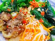 A picture of bean sprouts with sesame oil