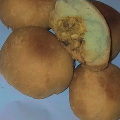 A picture of Stuffed buns.
