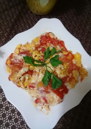 صورة لوصفة طماطم بلبيض🍅 او جزمز كيما يقلولها في تركيا