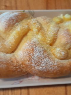 Una foto de Trenzas de crema pastelera