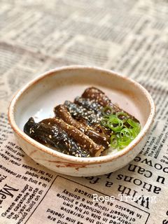 Hình của món Lươn Sốt Teriyaki.
