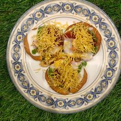 A picture of Khasta Kachori.