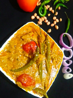 हैदराबादी मिर्ची सालन (hyderabadi mirchi salan recipe in Hindi) रेसिपी मुख्य फोटो