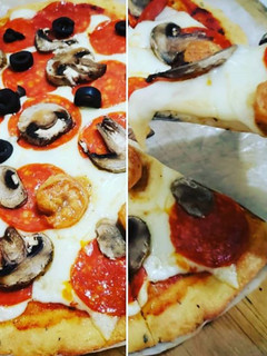 Una foto de Keto pizza / baja en carbohidratos, low carb pizza, cetogénica