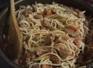 Una foto de Spaghetti con carne de res