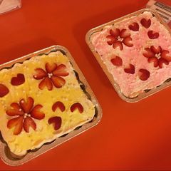 A picture of Strawberry short cake (non-oil).
