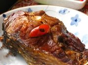 A picture of cá trắm kho riềng