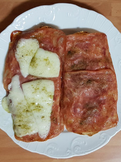 Foto principal de Llescas de chopped y queso al horno