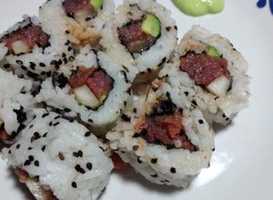 Una foto de Spicy tuna roll