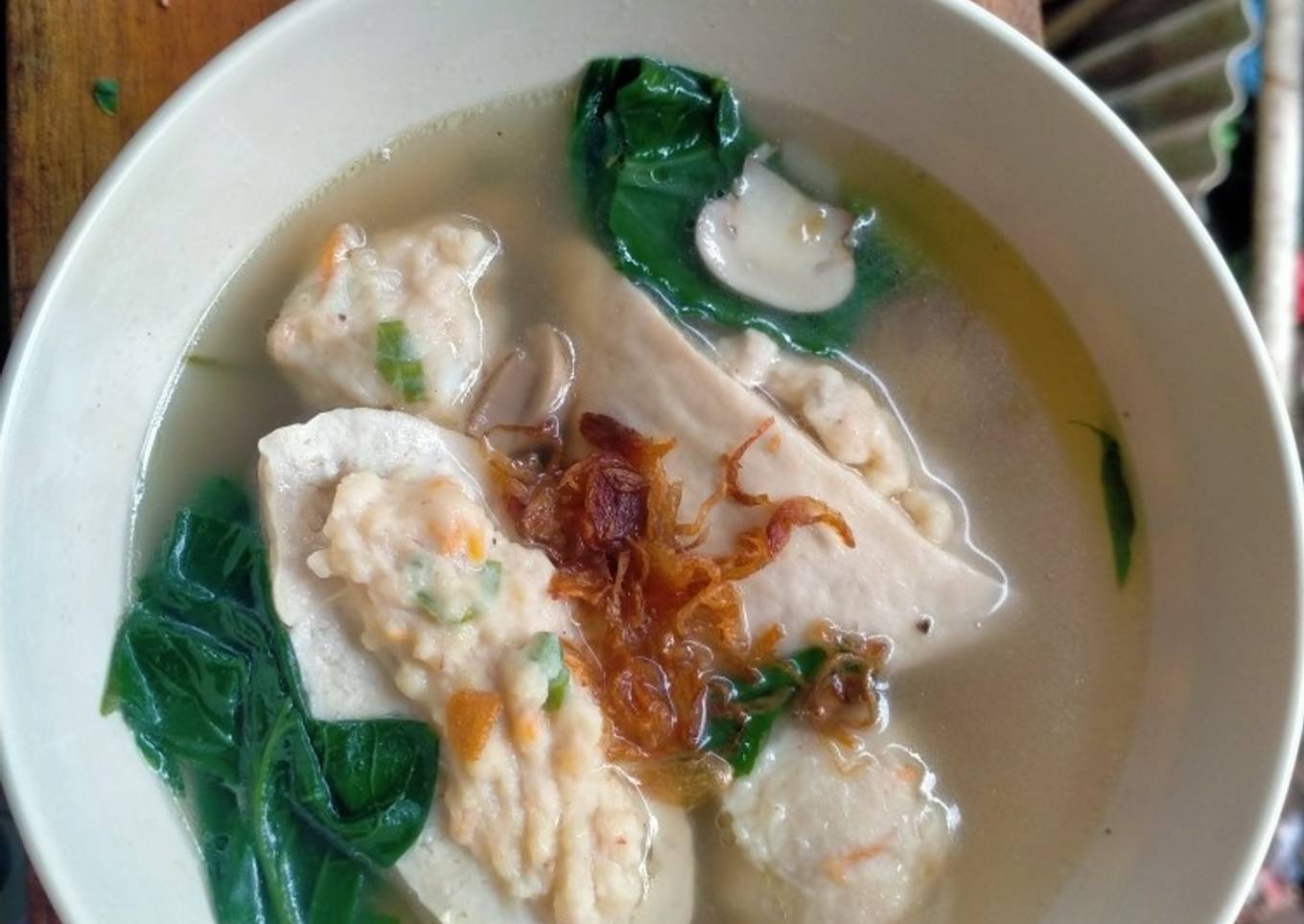 Sup Tahu Bakso Ayam Udang dan Jamur Seger