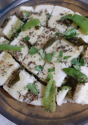 इंस्टेंट सैंडविच ढोकला (instant sandwich dhokla recipe in Hindi) रेसिपी मुख्य फोटो