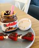 Brochetas de fresas y Nutella🍓