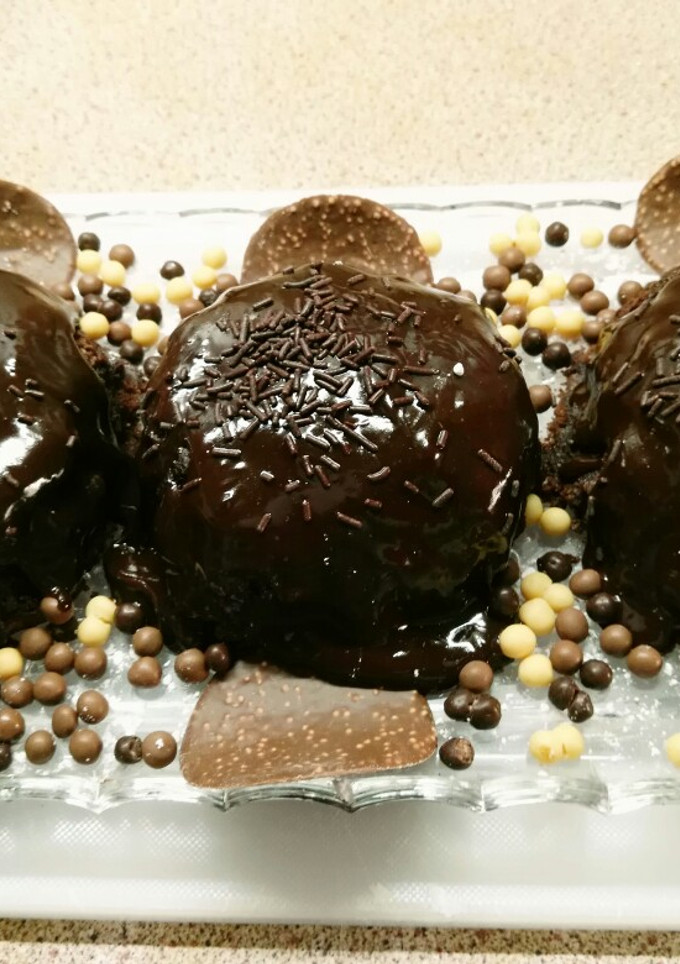 Una foto de Bombas de chocolate negro y nueces