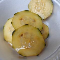 A picture of Raisin Pickles.