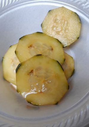 A picture of Raisin Pickles.