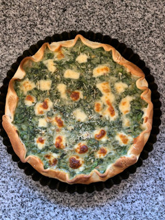 Una foto de Pascualina, tarta de acelga. Fácil, rica, cremosa