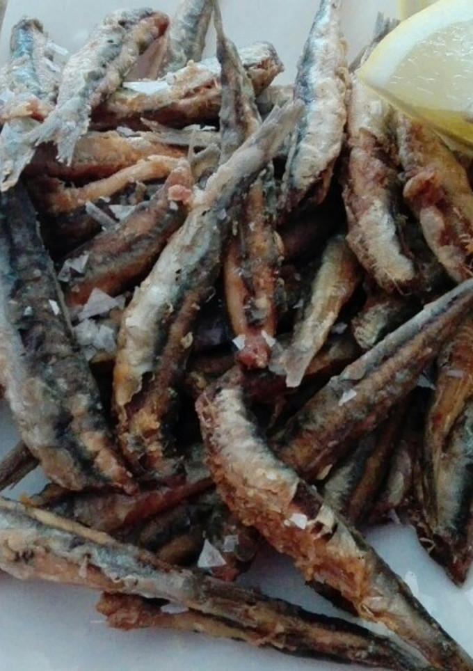 Una foto de Boquerón frito