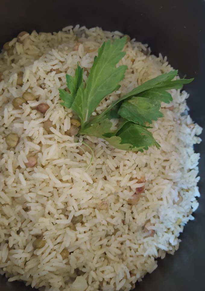 Una foto de Moro de gandules con coco fácil a mi estilo