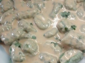Una foto de Gnocchis de espinaca a la Octavio (salsa de roquefort)
