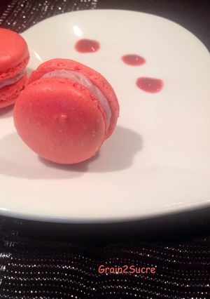 Une photo de Macaron Kirsch Griottes